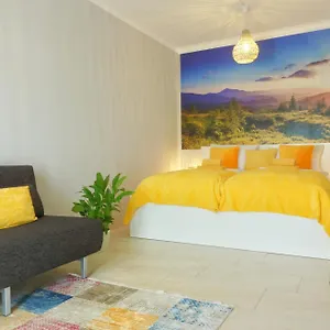 Apartment Relax - Yellow Mit Pool Und Sauna, Scheidegg